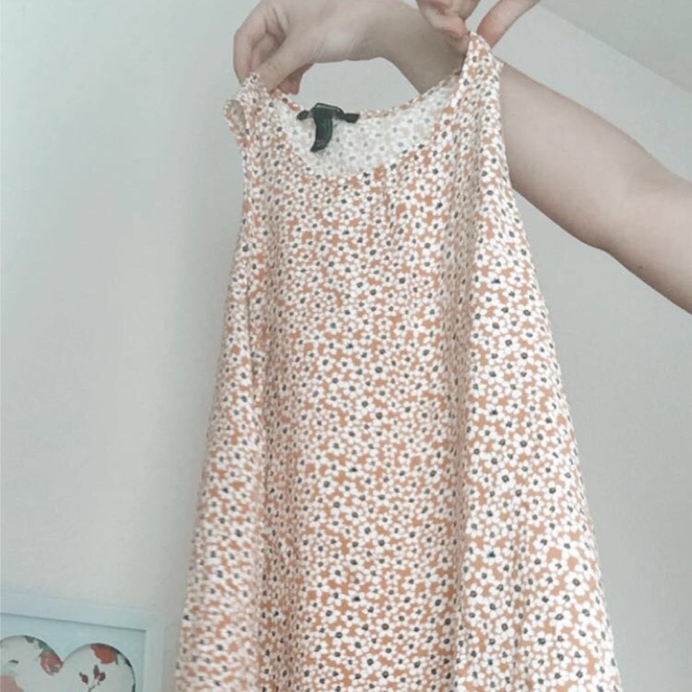 Floral spring dress! I’m good shape.